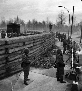 柏林墙秘史图片